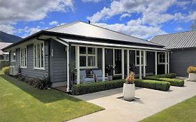 Cottage On Harrogate